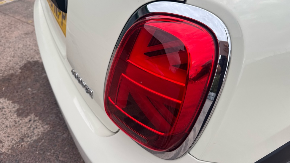 MINI Hatchback 1.5 Cooper 3dr Petrol Hatchback - Image 22