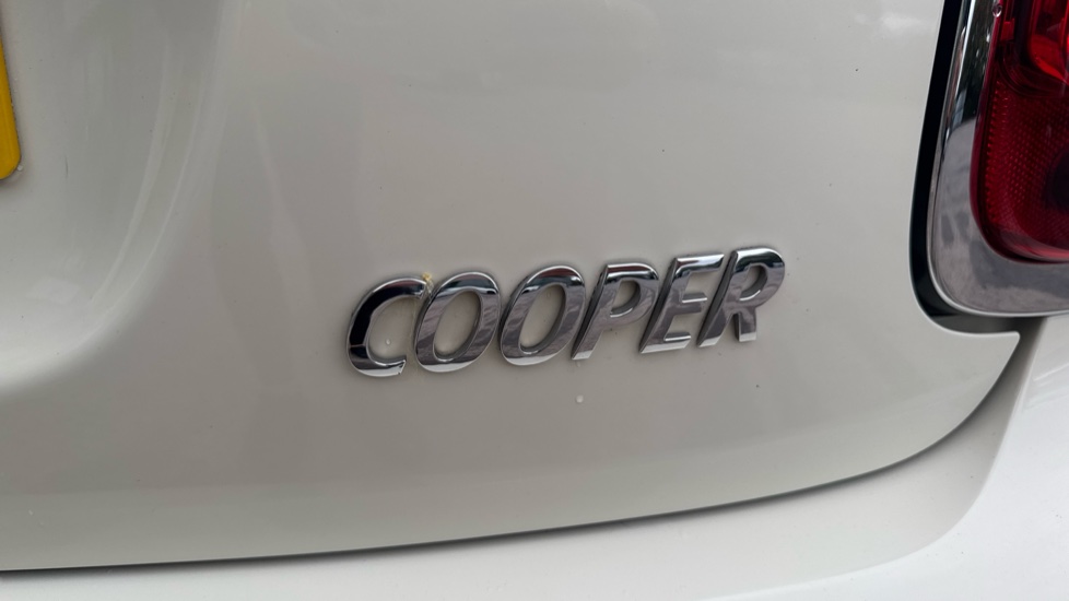 MINI Hatchback 1.5 Cooper 3dr Petrol Hatchback - Image 27