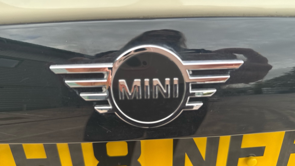 MINI Hatchback 1.5 Cooper 3dr Petrol Hatchback - Image 29