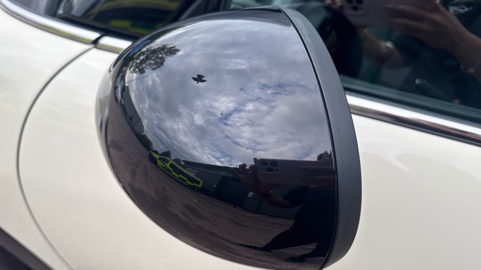 MINI Hatchback 1.5 Cooper 3dr Petrol Hatchback - Image 34