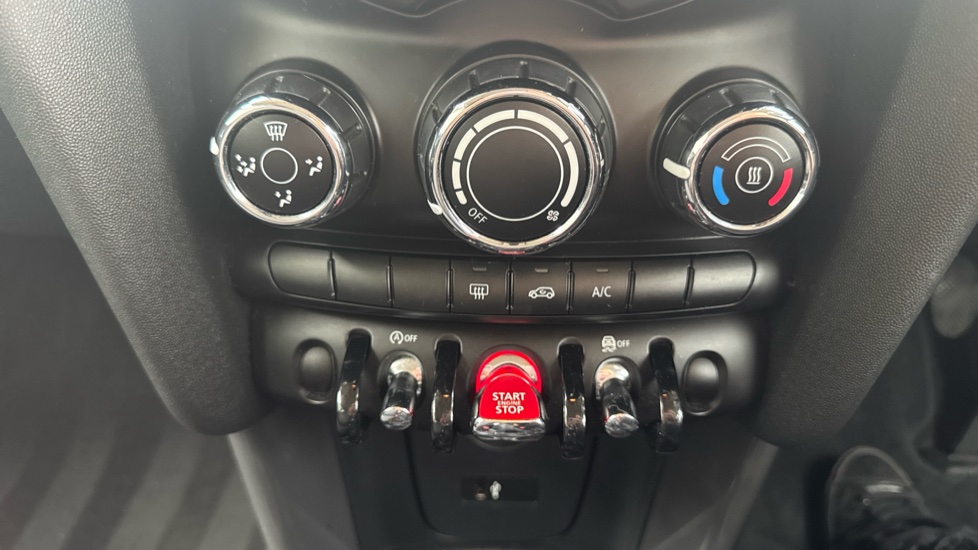 MINI Hatchback 1.5 Cooper 3dr Petrol Hatchback - Image 45