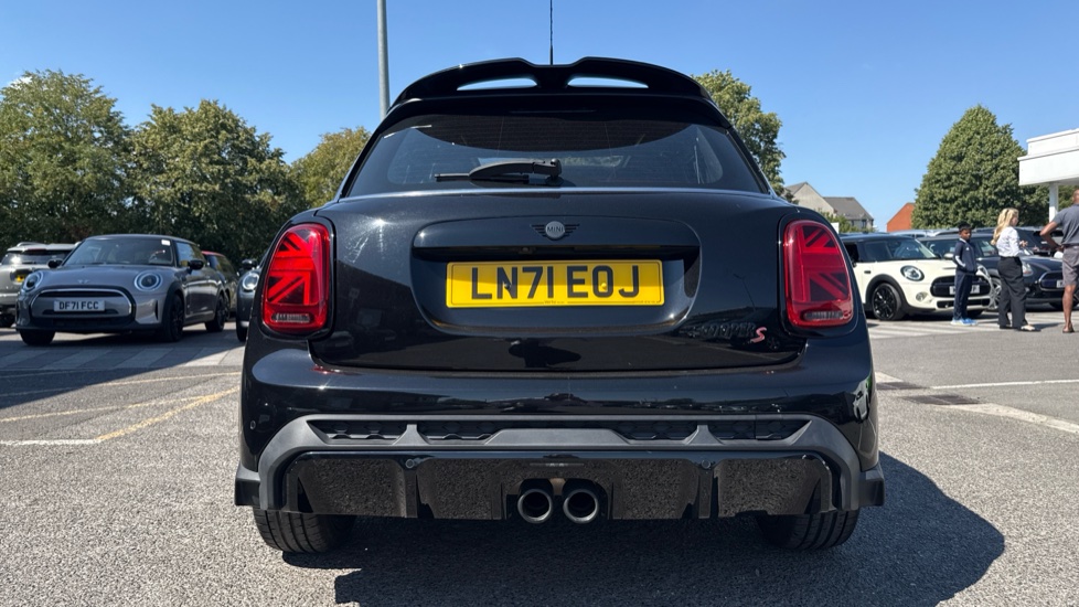MINI Hatchback 2.0 Cooper S Sport 5dr Auto Petrol Hatchback - Image 39