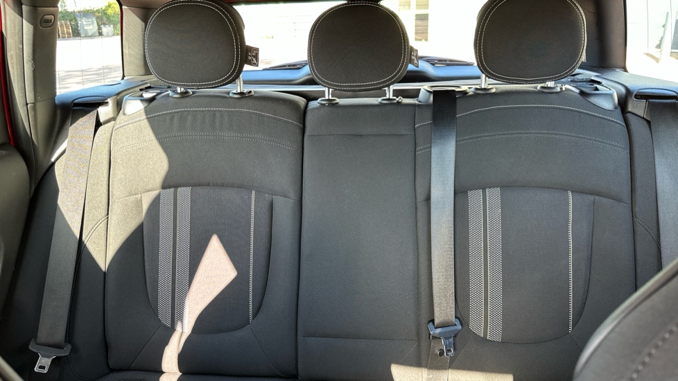 MINI Clubman 2.0 Cooper S Sport 6dr Auto Petrol Estate - Image 33