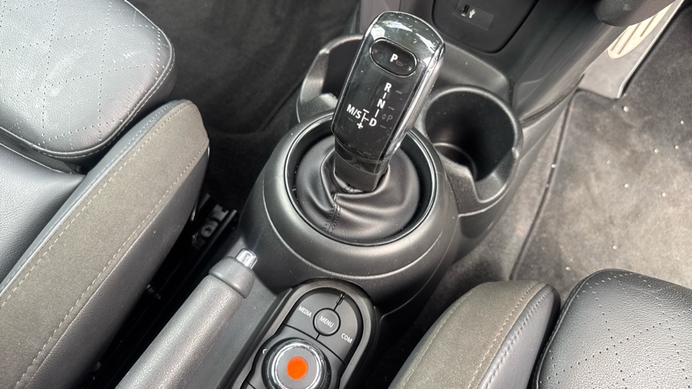 MINI Hatchback 1.5 Cooper Sport II 3dr Auto Petrol Hatchback - Image 11