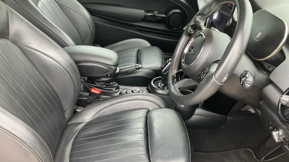 MINI Hatchback 1.5 Cooper Exclusive 3dr Auto Petrol Hatchback - Image 11
