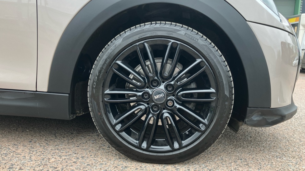 MINI Hatchback 1.5 Cooper Exclusive 3dr Auto Petrol Hatchback - Image 14