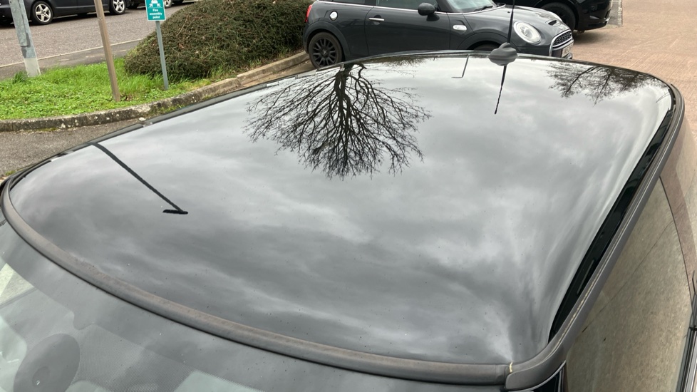 MINI Hatchback 1.5 Cooper Exclusive 3dr Auto Petrol Hatchback - Image 21