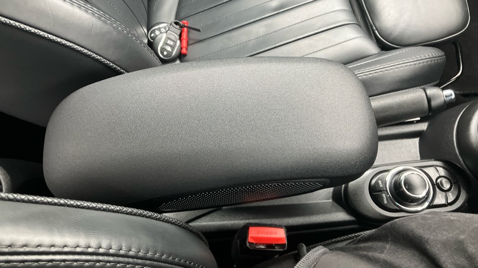 MINI Hatchback 1.5 Cooper Exclusive 3dr Auto Petrol Hatchback - Image 43