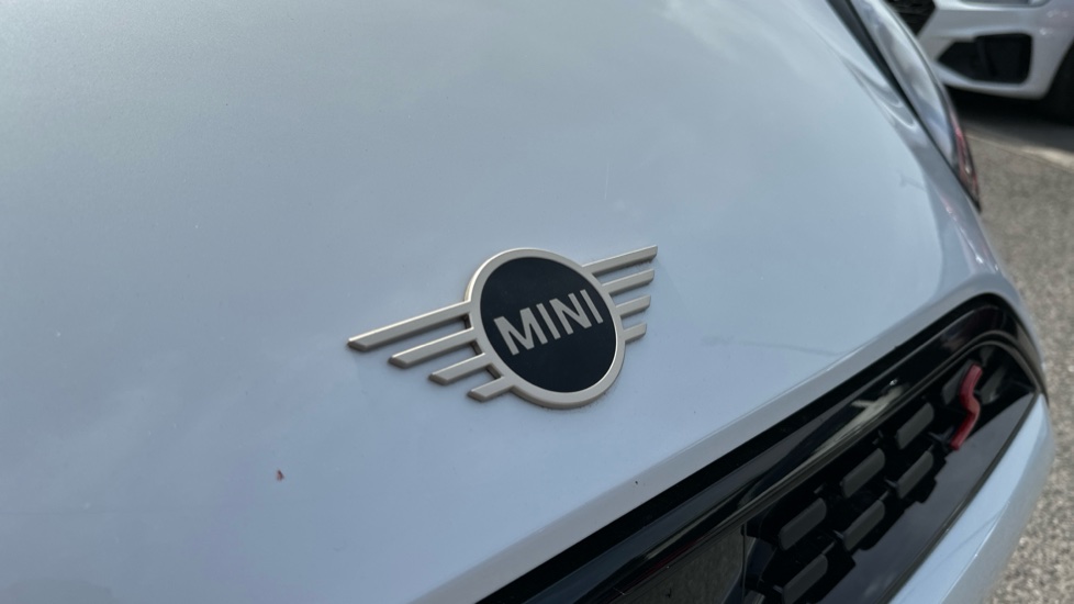 MINI Cooper 2.0 S Classic 3dr Auto Petrol Hatchback - Image 38