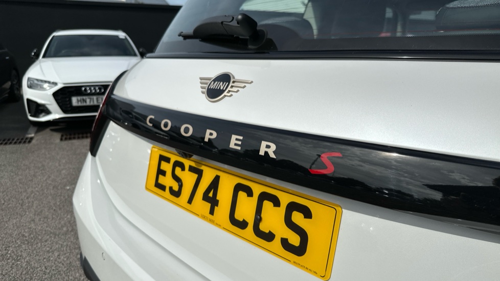 MINI Cooper 2.0 S Classic 3dr Auto Petrol Hatchback - Image 44