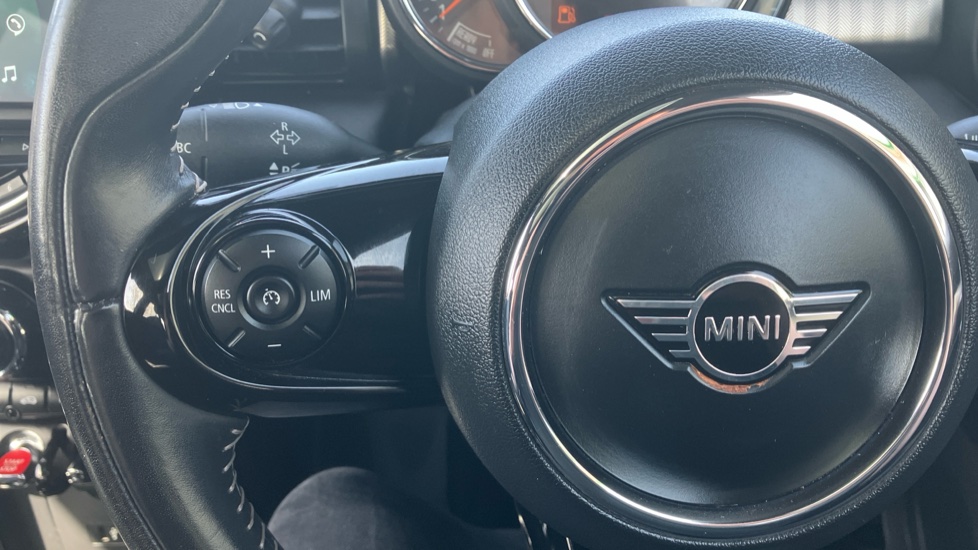 MINI Hatchback 1.5 Cooper Exclusive II 3dr Auto Petrol Hatchback - Image 17