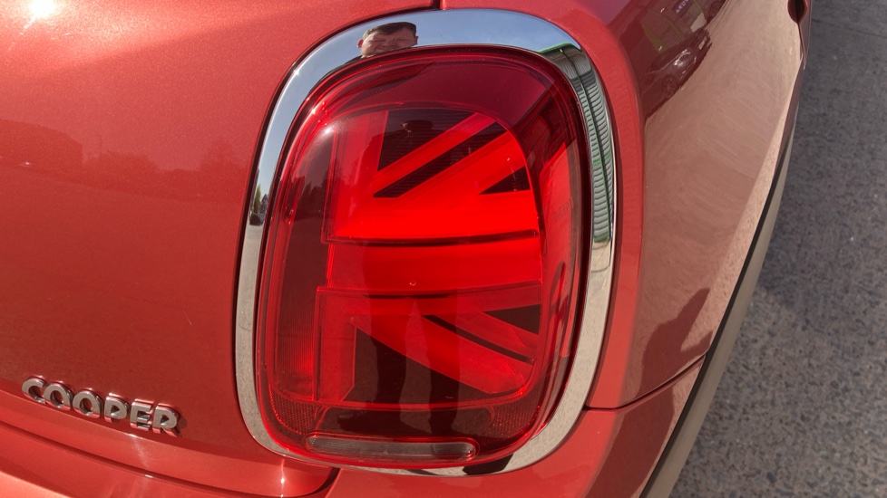 MINI Hatchback 1.5 Cooper Exclusive II 3dr Auto Petrol Hatchback - Image 22