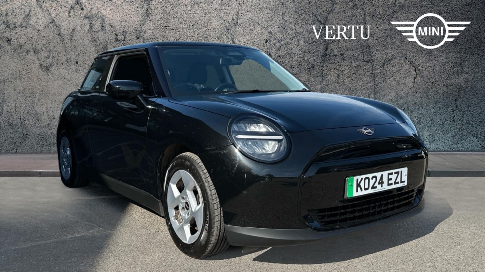 MINI Cooper 135kW E Classic 41kWh 3dr Auto Electric Hatchback - Image 1