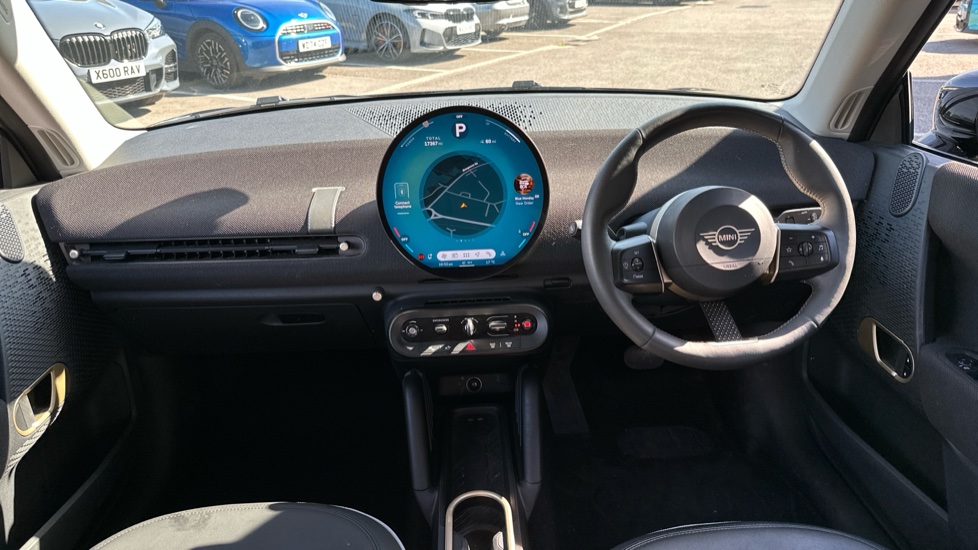MINI Cooper 135kW E Classic 41kWh 3dr Auto Electric Hatchback - Image 4