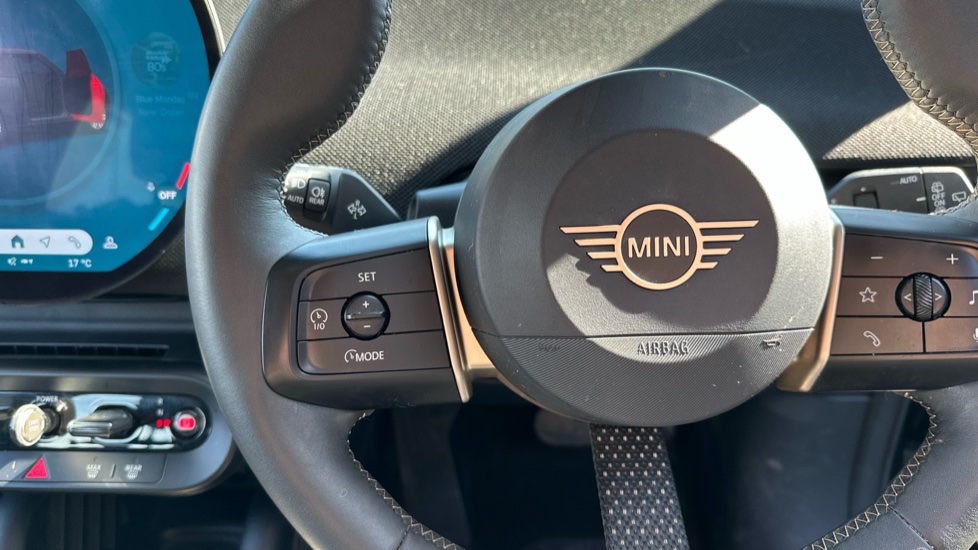 MINI Cooper 135kW E Classic 41kWh 3dr Auto Electric Hatchback - Image 17