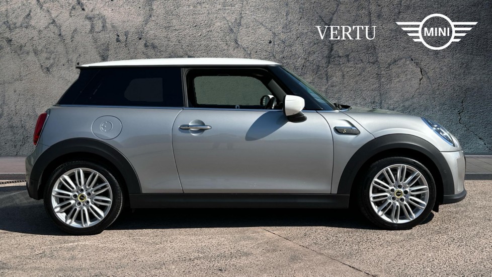 MINI Hatchback 135kW Cooper S Level 2 33kWh 3dr Auto Electric Hatchback - Image 3