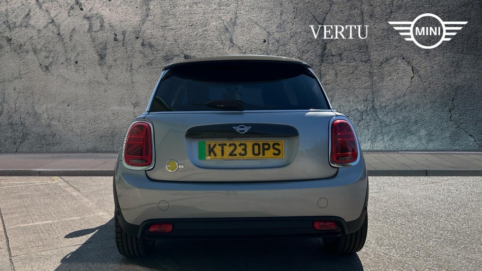 MINI Hatchback 135kW Cooper S Level 2 33kWh 3dr Auto Electric Hatchback - Image 15