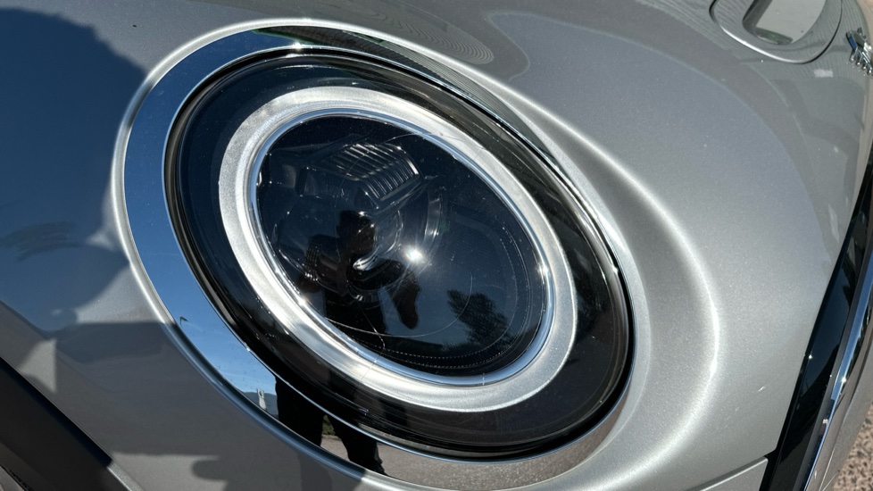 MINI Hatchback 135kW Cooper S Level 2 33kWh 3dr Auto Electric Hatchback - Image 23