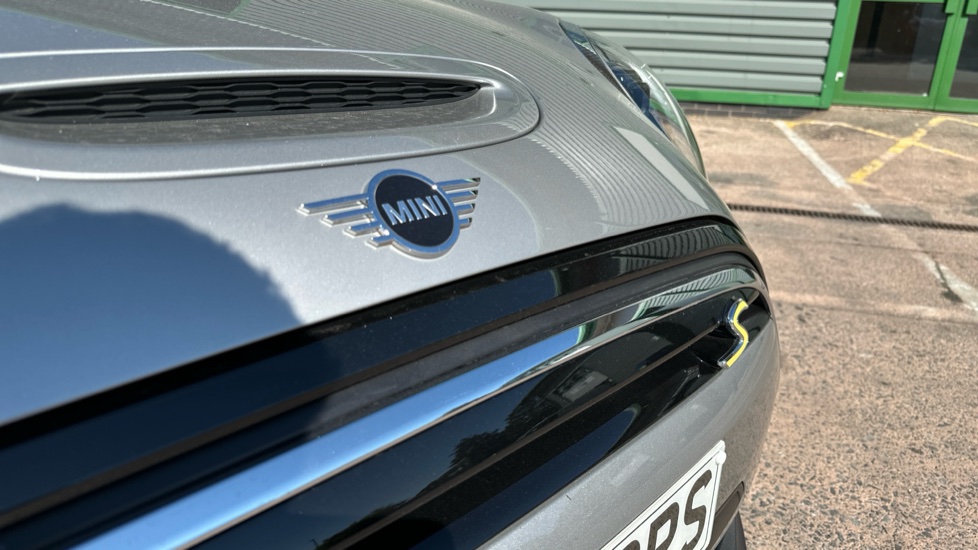 MINI Hatchback 135kW Cooper S Level 2 33kWh 3dr Auto Electric Hatchback - Image 49