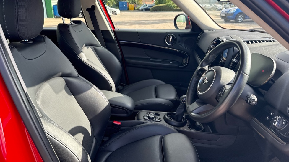 MINI Countryman 1.5 Cooper S E Classic ALL4 PHEV 5dr Auto Hatchback - Image 11