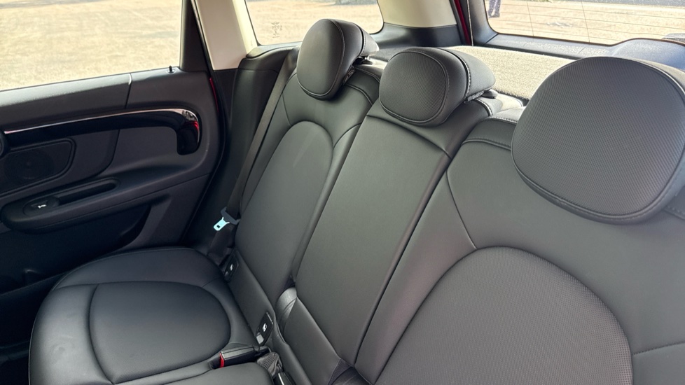 MINI Countryman 1.5 Cooper S E Classic ALL4 PHEV 5dr Auto Hatchback - Image 12
