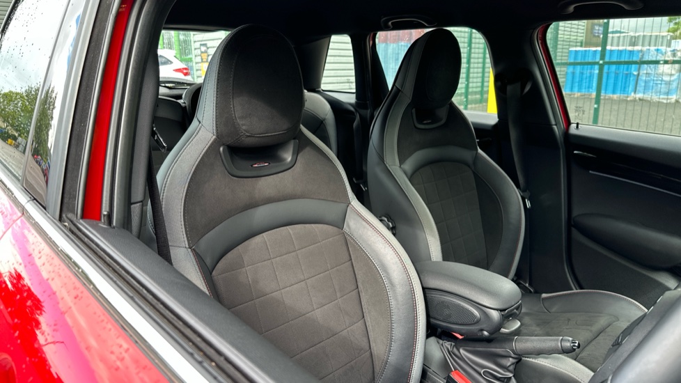 MINI Hatchback 1.5 Cooper Sport 5dr Petrol Hatchback - Image 32