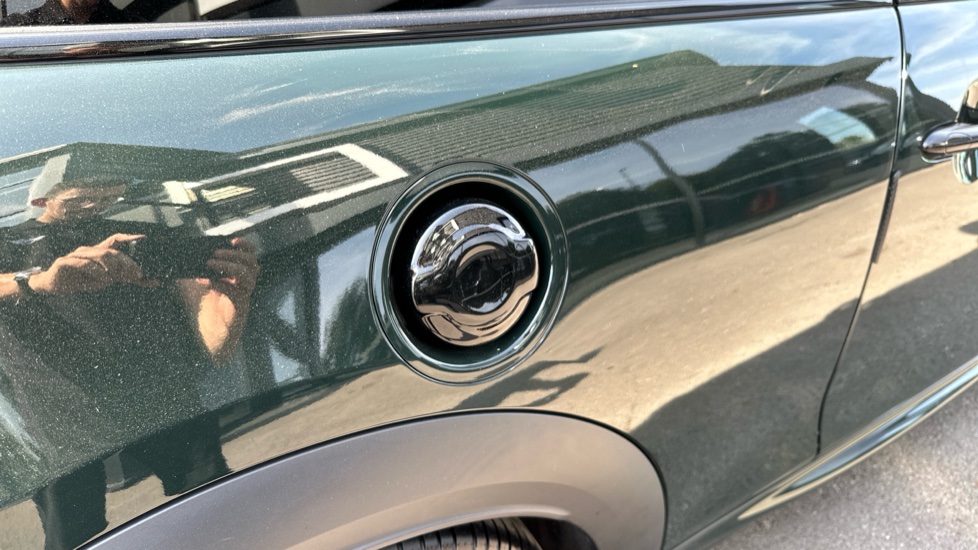 MINI Hatchback 2.0 John Cooper Works Premium 3dr Auto Petrol Hatchback - Image 34