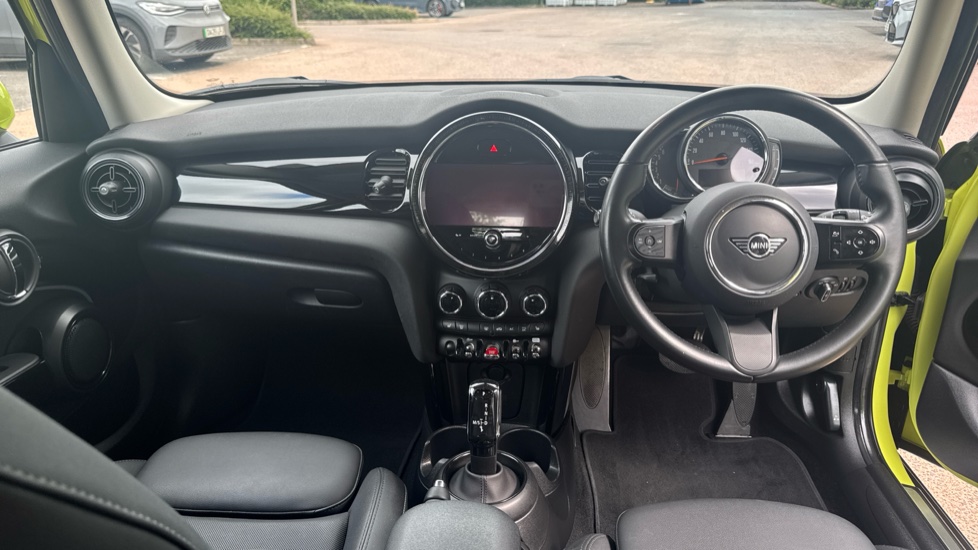 MINI Hatchback 1.5 Cooper Classic 5dr Auto Petrol Hatchback - Image 4