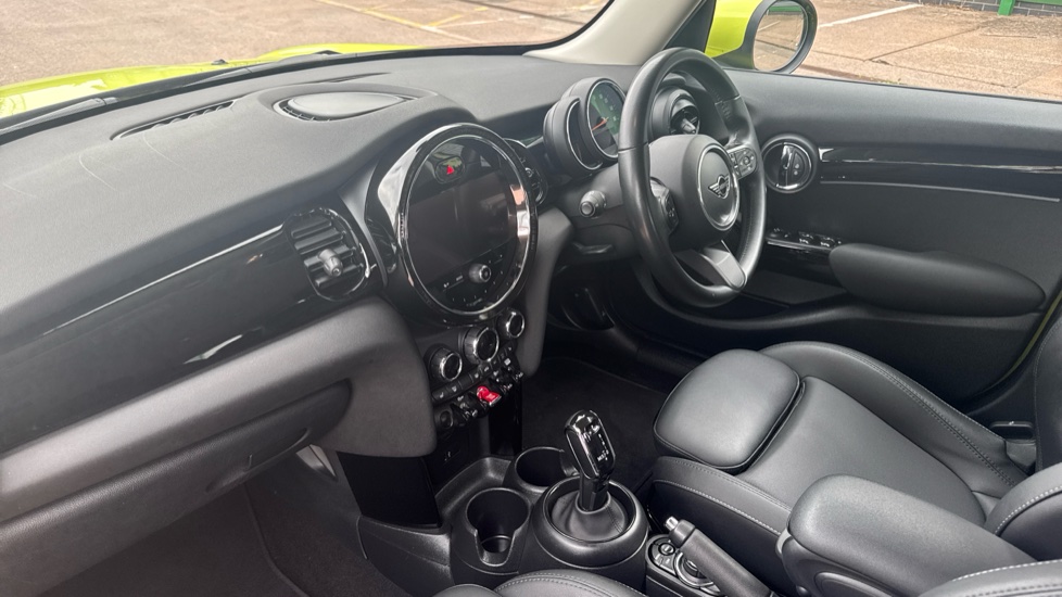 MINI Hatchback 1.5 Cooper Classic 5dr Auto Petrol Hatchback - Image 7