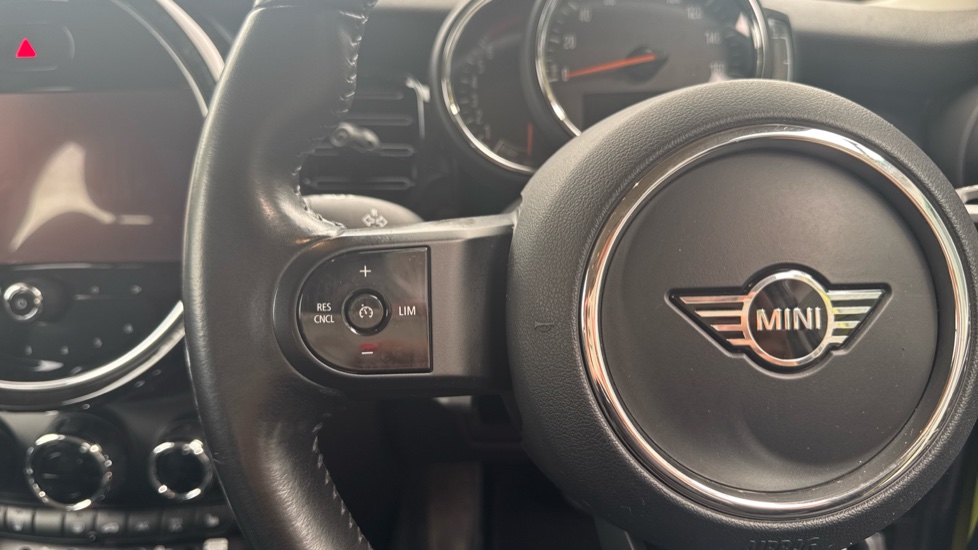 MINI Hatchback 1.5 Cooper Classic 5dr Auto Petrol Hatchback - Image 17