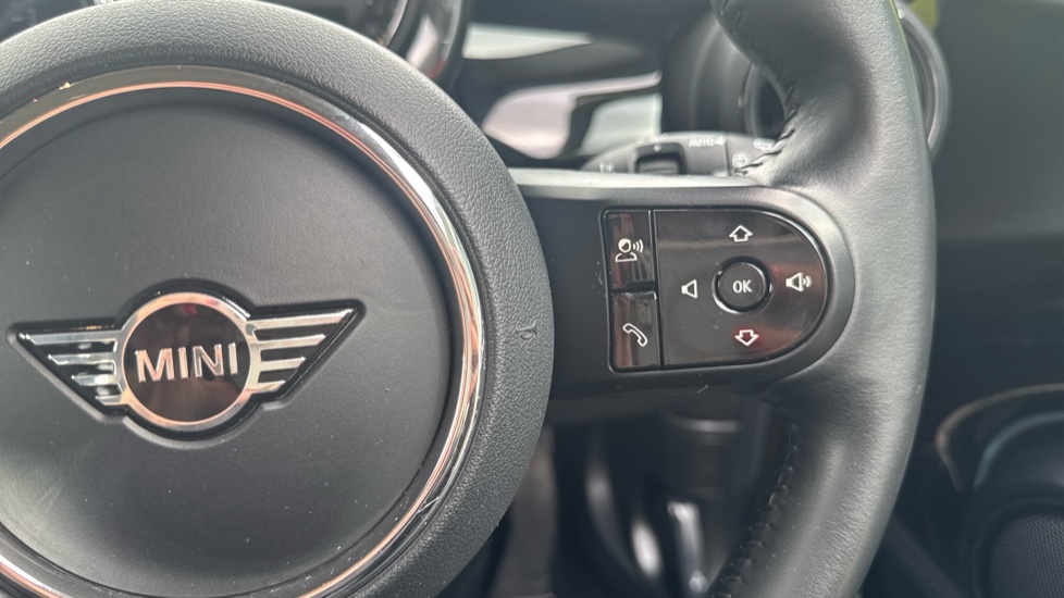 MINI Hatchback 1.5 Cooper Classic 5dr Auto Petrol Hatchback - Image 18