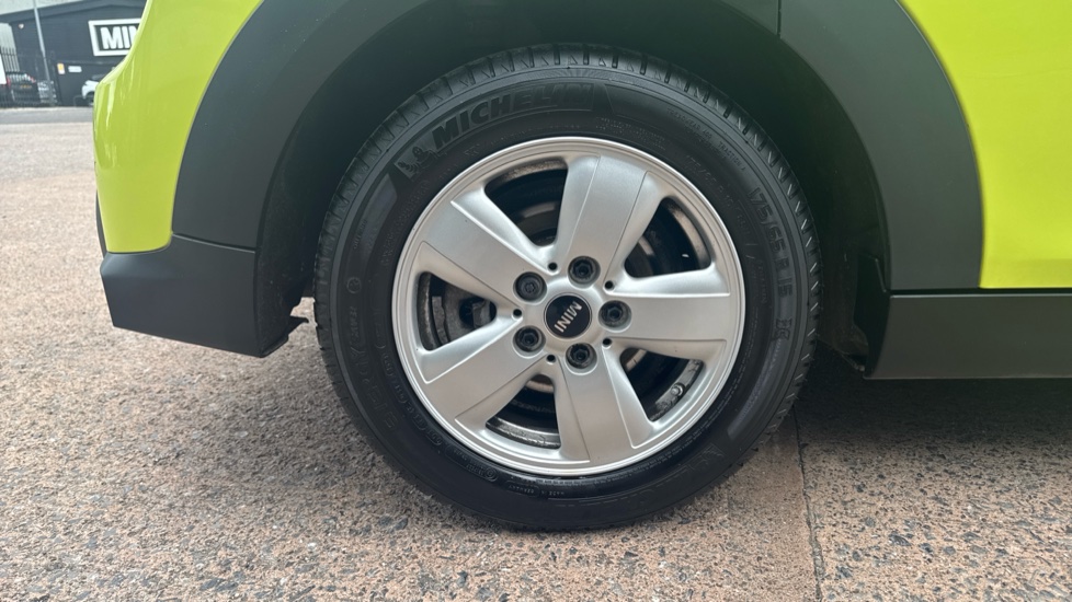 MINI Hatchback 1.5 Cooper Classic 5dr Auto Petrol Hatchback - Image 24