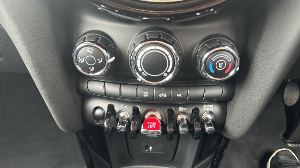 MINI Hatchback 2.0 Cooper S Classic 5dr Petrol Hatchback - Image 36