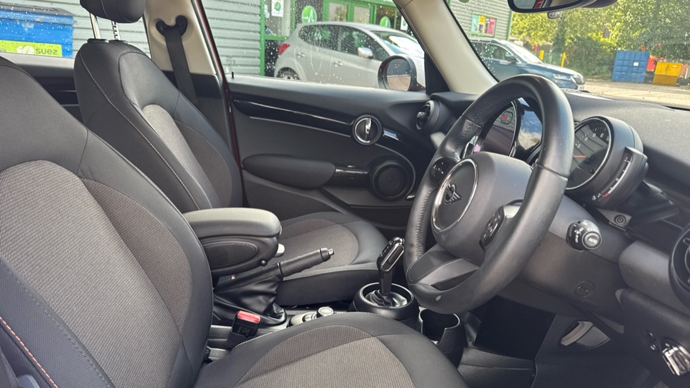 MINI Hatchback 1.5 Cooper Classic 5dr Auto Petrol Hatchback - Image 11