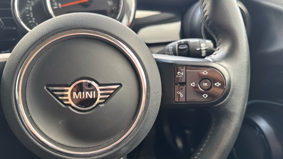MINI Hatchback 1.5 Cooper Classic 5dr Auto Petrol Hatchback - Image 18