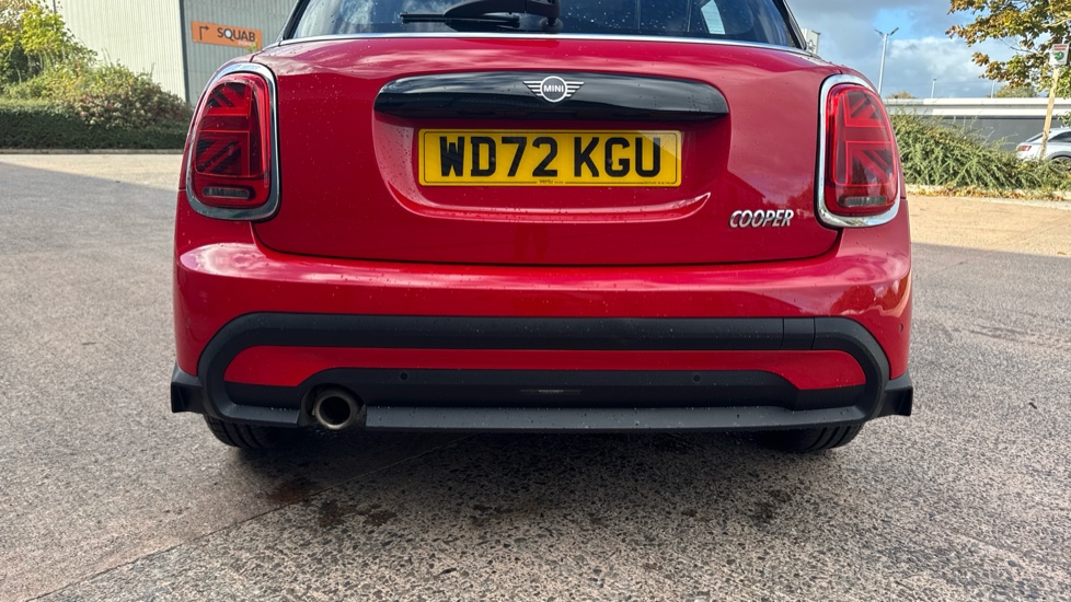 MINI Hatchback 1.5 Cooper Classic 5dr Auto Petrol Hatchback - Image 29
