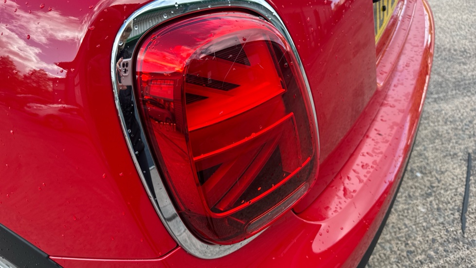 MINI Hatchback 1.5 Cooper Classic 5dr Auto Petrol Hatchback - Image 30