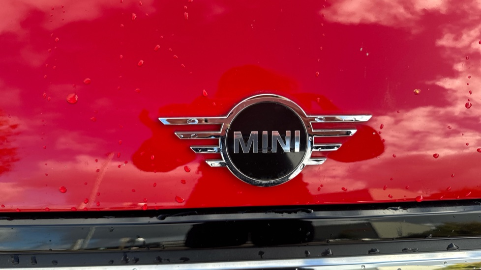 MINI Hatchback 1.5 Cooper Classic 5dr Auto Petrol Hatchback - Image 38