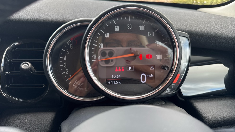 MINI Hatchback 1.5 Cooper Classic 5dr Auto Petrol Hatchback - Image 44