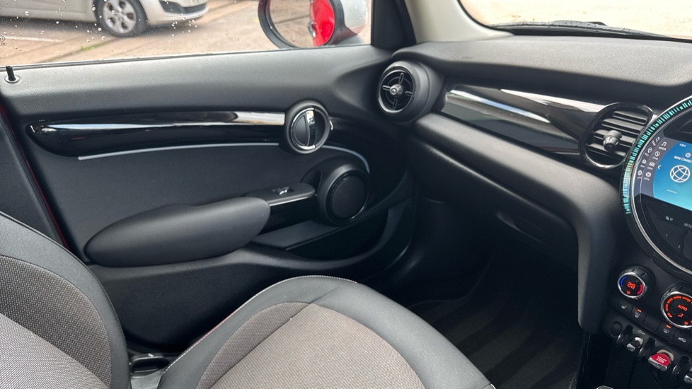 MINI Hatchback 1.5 Cooper Classic 5dr Auto Petrol Hatchback - Image 60