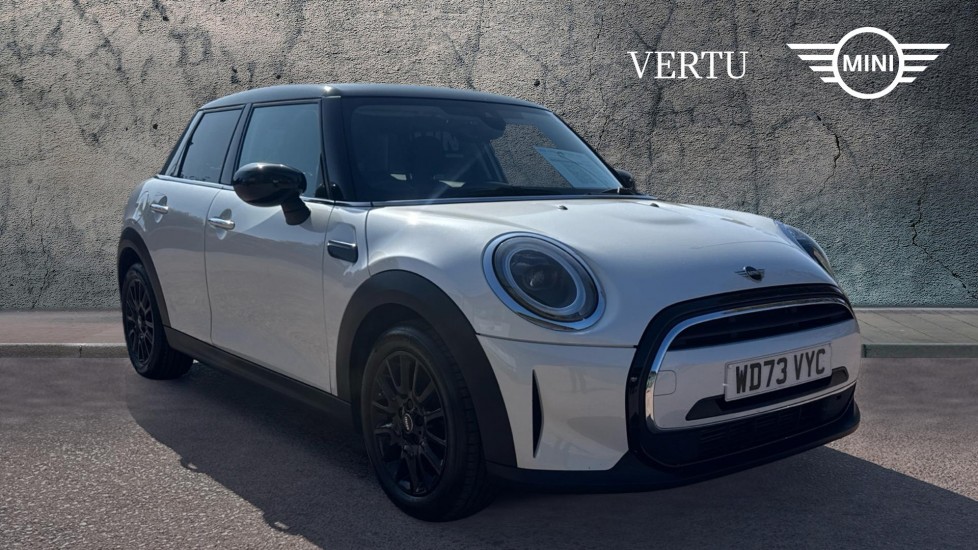 MINI Hatchback 1.5 Cooper Classic Premium 5dr Auto Petrol Hatchback - Image 1
