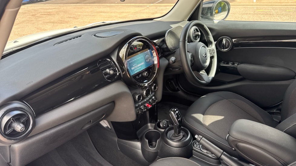 MINI Hatchback 1.5 Cooper Classic Premium 5dr Auto Petrol Hatchback - Image 7