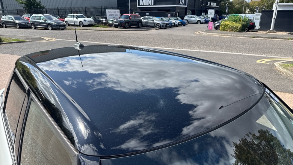 MINI Hatchback 1.5 Cooper Classic Premium 5dr Auto Petrol Hatchback - Image 21