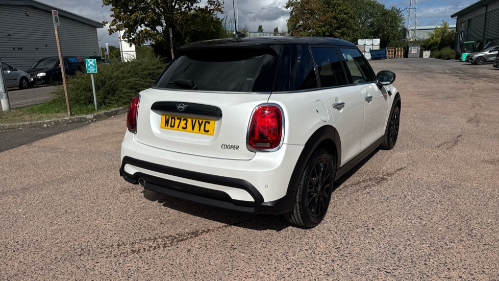 MINI Hatchback 1.5 Cooper Classic Premium 5dr Auto Petrol Hatchback - Image 24