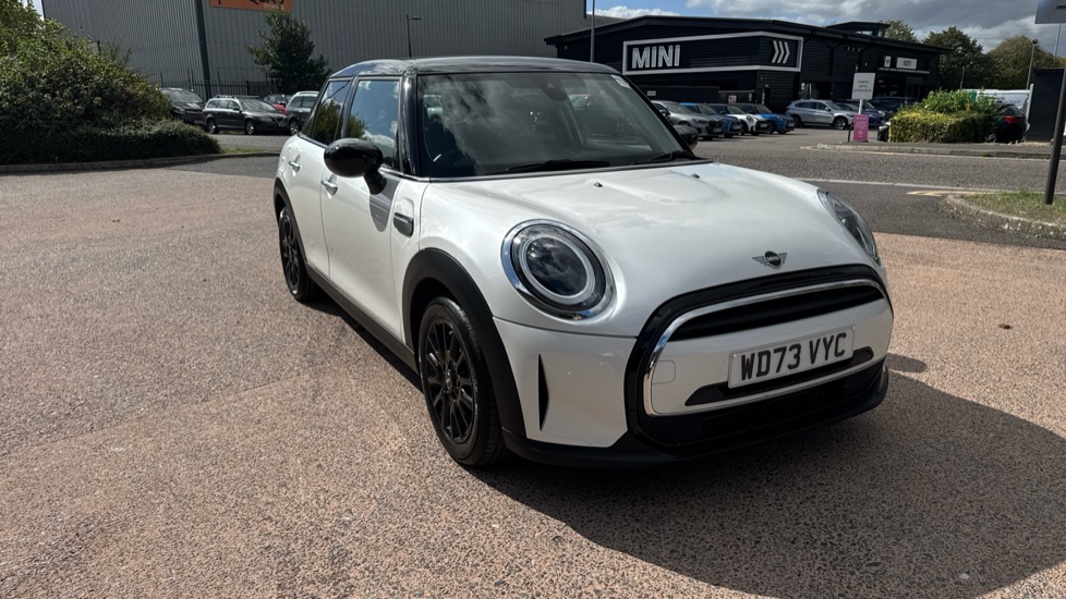 MINI Hatchback 1.5 Cooper Classic Premium 5dr Auto Petrol Hatchback - Image 28
