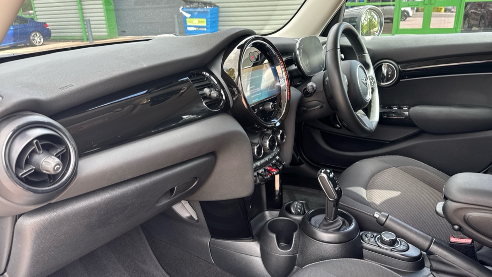 MINI Hatchback 1.5 Cooper Classic Premium 5dr Auto Petrol Hatchback - Image 37
