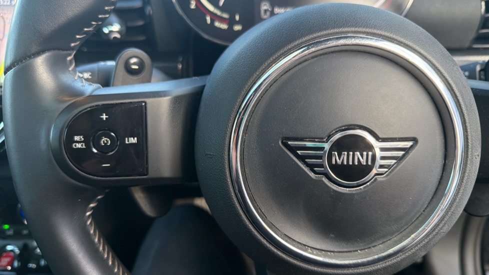 MINI Clubman 2.0 Cooper S Sport 6dr Auto Petrol Estate - Image 17