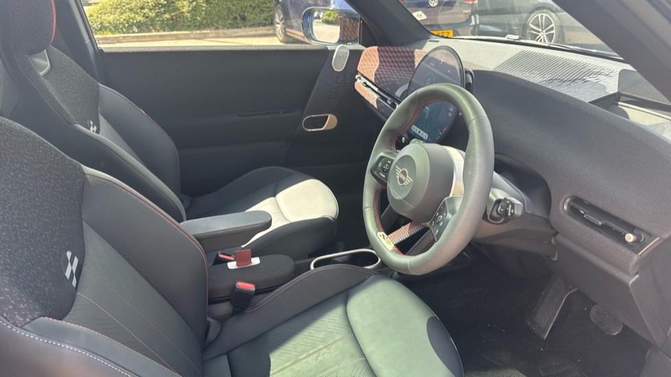 MINI Cooper 135kW E Sport [Level 2] 41kWh 3dr Auto Electric Hatchback - Image 6