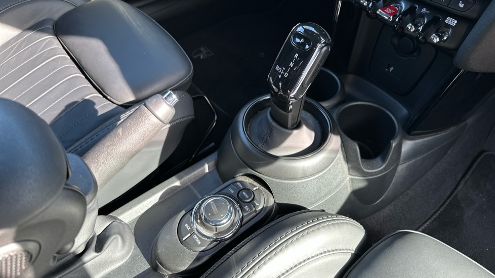 MINI Hatchback 1.5 Cooper Exclusive 3dr Auto Petrol Hatchback - Image 10