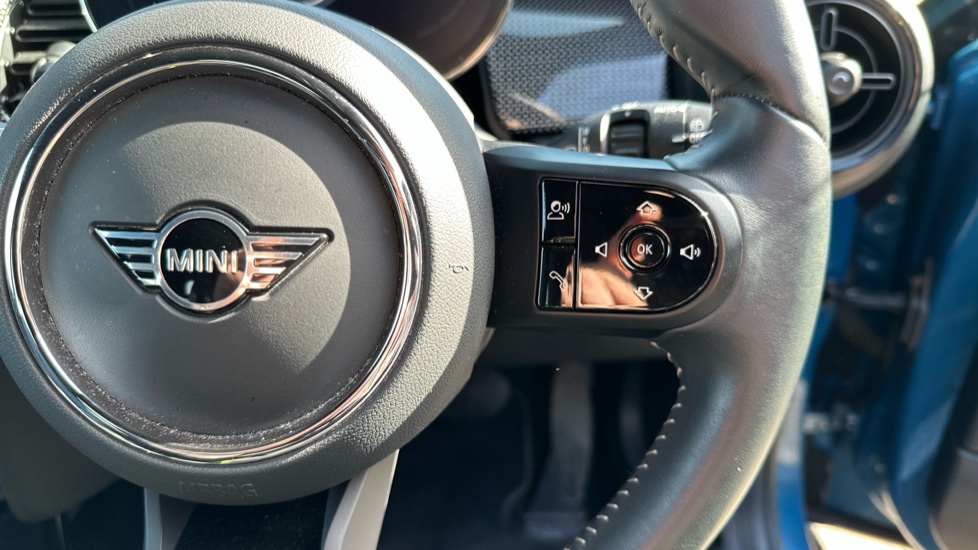 MINI Hatchback 1.5 Cooper Exclusive 3dr Auto Petrol Hatchback - Image 18